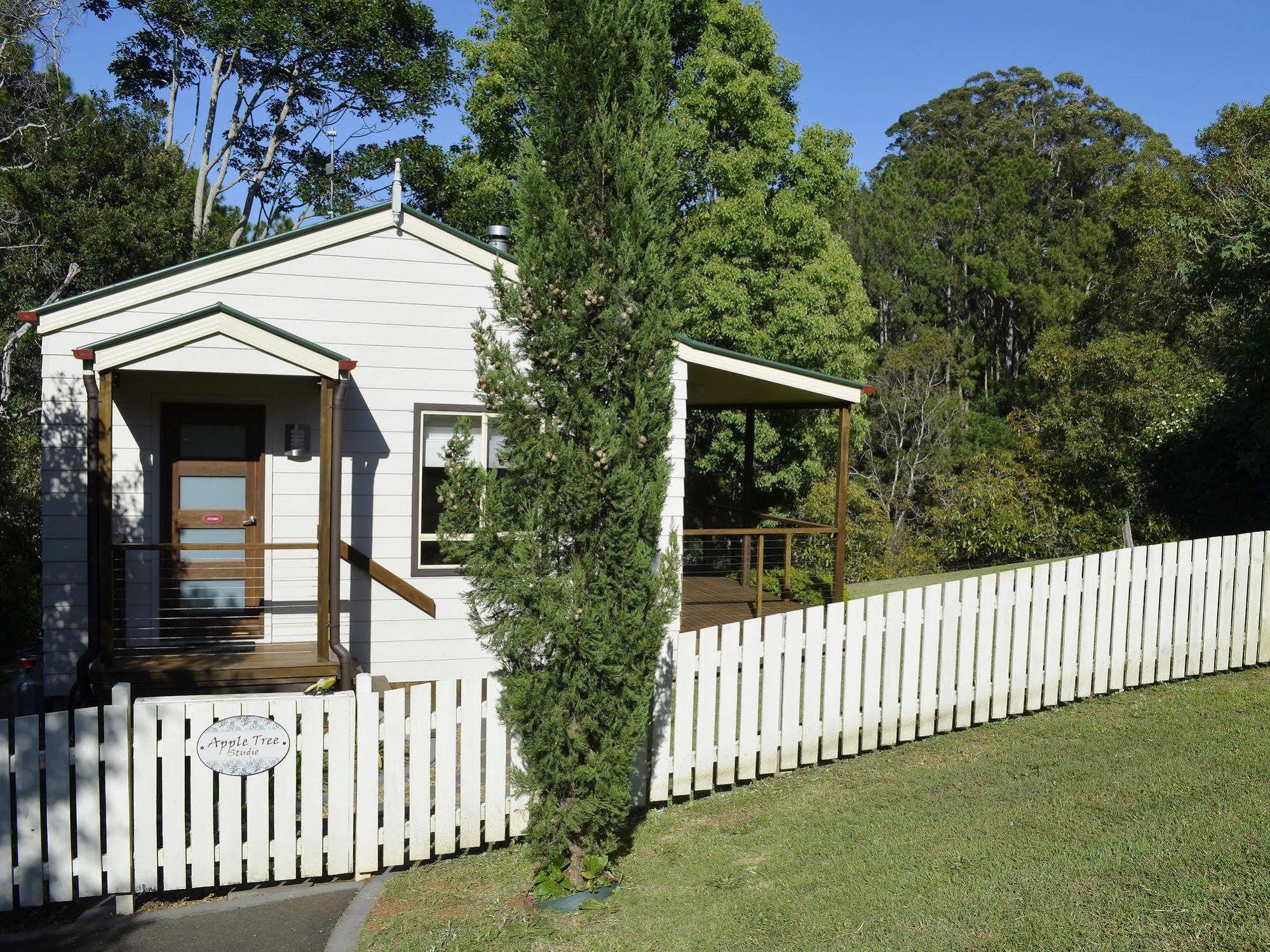 Apple Tree Cottage Montville Exterior photo